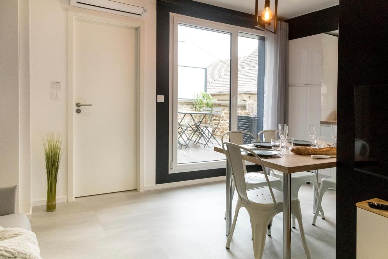 Appart-Hotel N 4 Calme Avec Terrasse, Wi-Fi Haut Debit, Petit-Dejeuner, Room-Service Et Parking Prive Chouzelot Exteriör bild