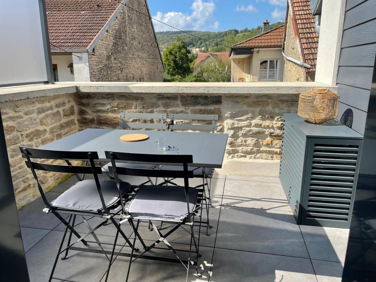 Appart-Hotel N 4 Calme Avec Terrasse, Wi-Fi Haut Debit, Petit-Dejeuner, Room-Service Et Parking Prive Chouzelot Exteriör bild