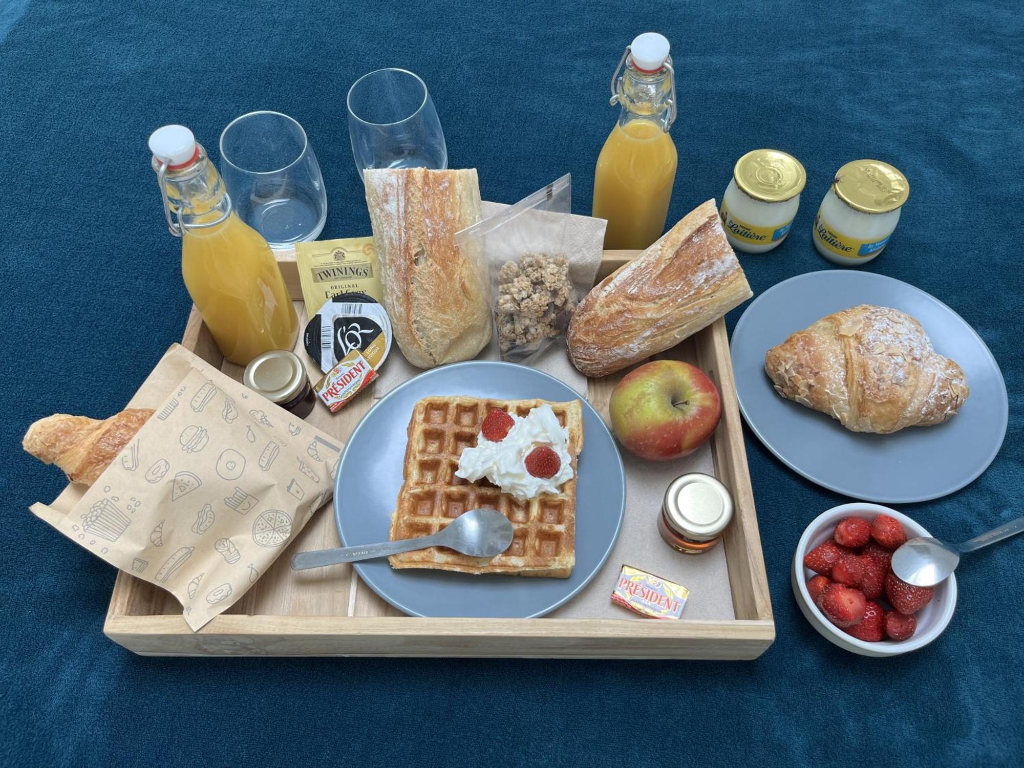 Appart-Hotel N 4 Calme Avec Terrasse, Wi-Fi Haut Debit, Petit-Dejeuner, Room-Service Et Parking Prive Chouzelot Exteriör bild